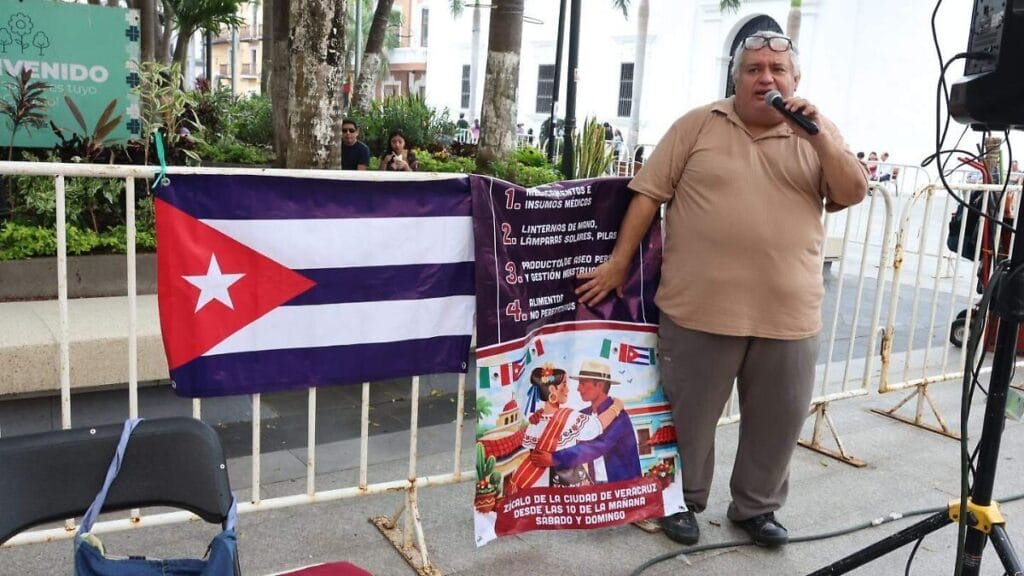 Activista inicia campaña del pueblo de Veracruz a Cuba 1 activista inicia campana del pueblo de veracruz a cuba