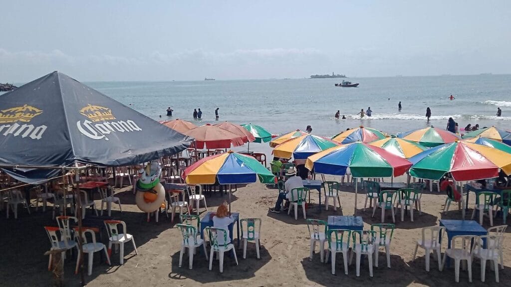 Palaperos tienen éxito en ventas durante el Carnaval 1 palaperos tienen exito en ventas durante el carnaval