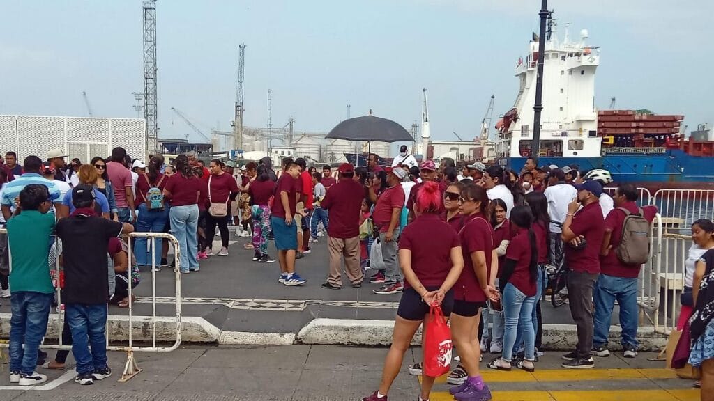 Proponen reactivar Plaza de la República en Veracruz tras retiro de ambulantes del Malecón 1 proponen reactivar plaza de la republica en veracruz tras retiro de ambulantes d