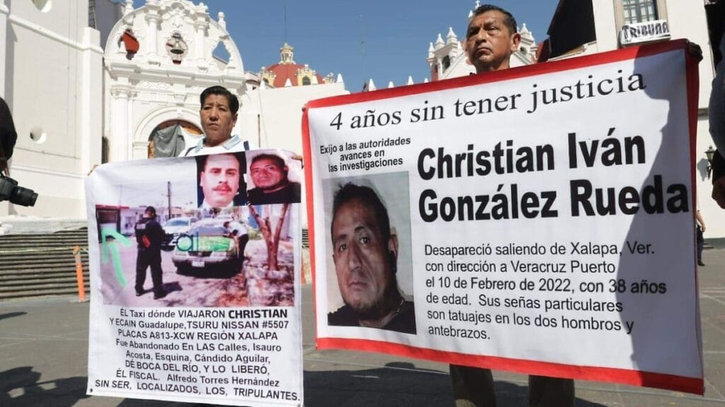 Protestas en Plaza Lerdo por Christian Iván González a 4 años de su desaparición 1 protestas en plaza lerdo por christian ivan gonzalez a 4 anos de su desaparicion