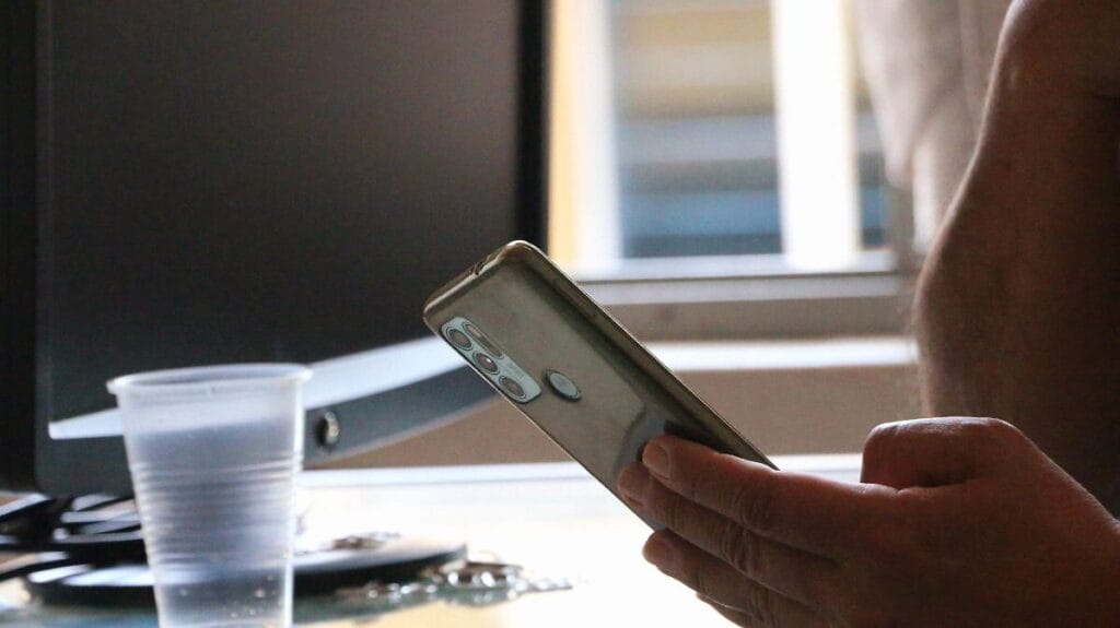 Riesgos del registro obligatorio de celulares y su impacto en delitos 1 riesgos del registro obligatorio de celulares y su impacto en delitos