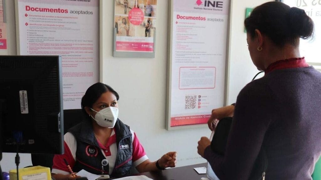 Trámite en el INE y uso de cubrebocas por sarampión 1 tramite en el ine y uso de cubrebocas por sarampion