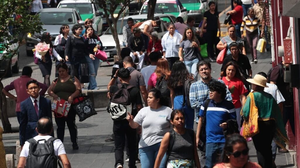 Uriel Flores Aguayo: perfil y trayectoria profesional 1 uriel flores aguayo perfil y trayectoria profesional