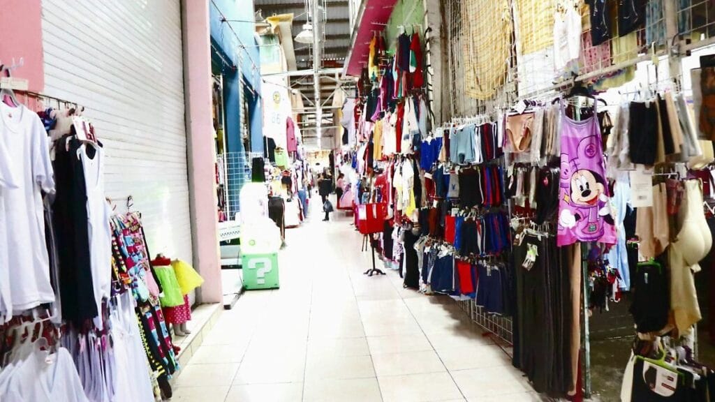 Descubre cómo el Tianguis Primero de Mayo está rescatando la esencia de las ventas tradicionales en Xalapa frente a la era digital ¡No te lo pierdas! 1 descubre como el tianguis primero de mayo esta rescatando la esencia de las vent