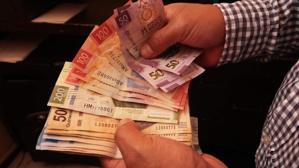 Eliminación de pensiones millonarias de exfuncionarios genera debate 1 eliminacion de pensiones millonarias de exfuncionarios genera debate