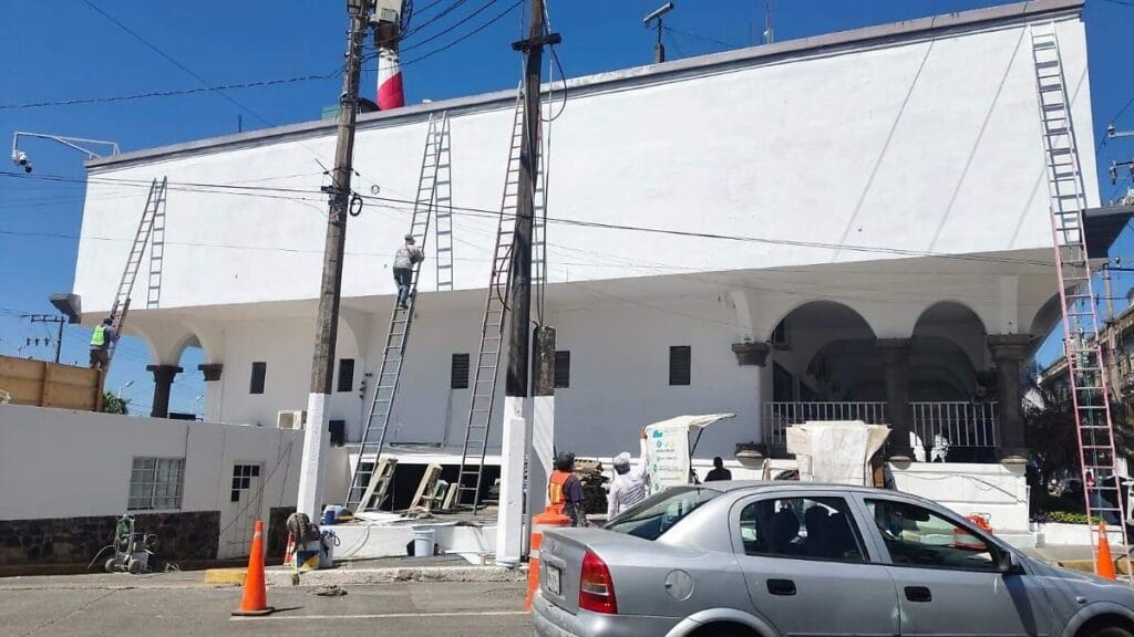 Eliminan mural Alegorías de los Orígenes en Ayuntamiento de Tuxpan 1 eliminan mural alegorias de los origenes en ayuntamiento de tuxpan