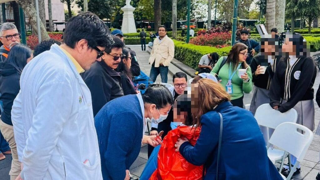 Gobernadora aclara que desmayos en Xalapa son por falta de desayuno 1 gobernadora aclara que desmayos en xalapa son por falta de desayuno