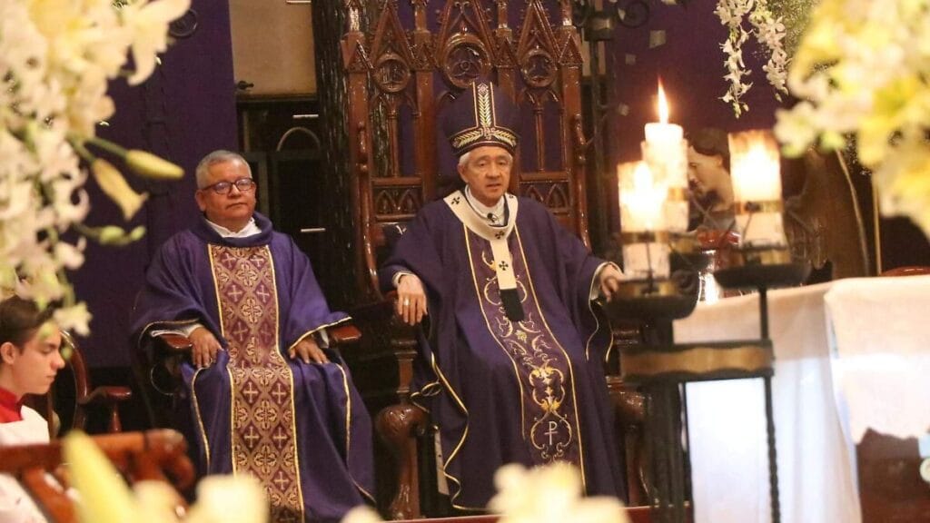 Iglesia de Xalapa convoca a orar por la paz mundial y en México 1 iglesia de xalapa convoca a orar por la paz mundial y en mexico