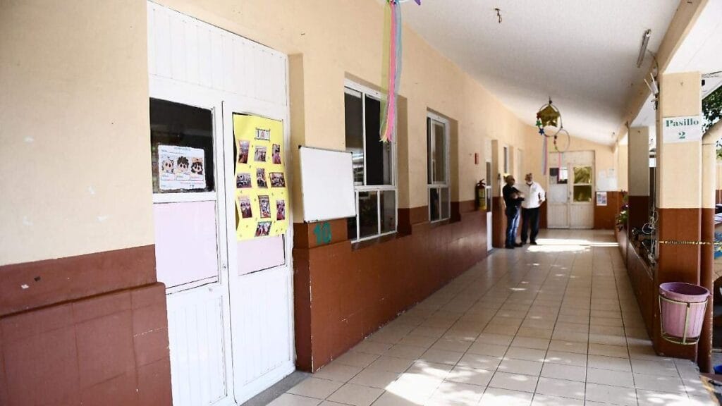 Los docentes están listos para volver a las aulas y salvar nuestras instituciones, ¡descubre lo que piensan realmente! 1 los docentes estan listos para volver a las aulas y salvar nuestras institucione