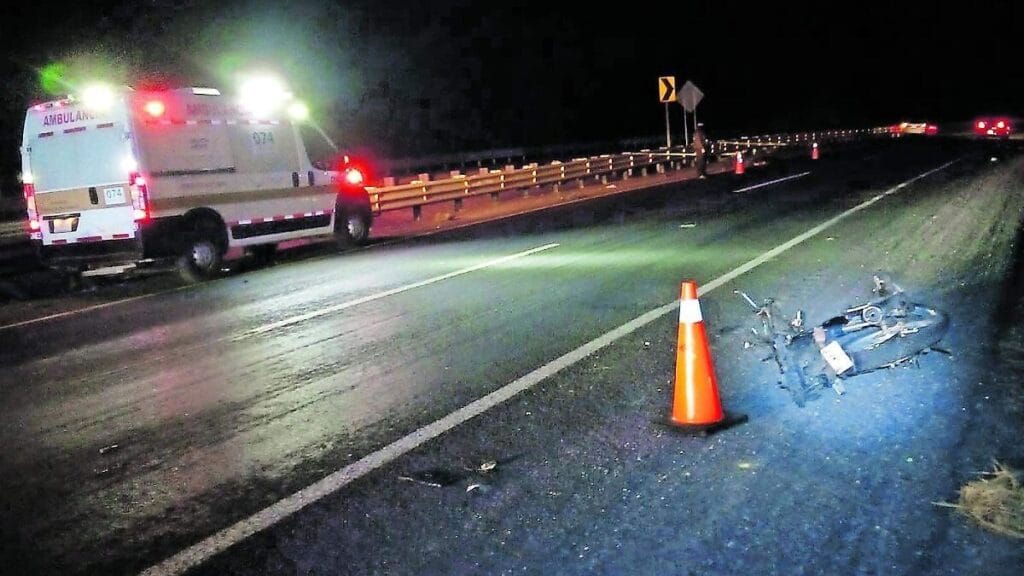 Motociclista muere en Coatepec tras choque con taxi en Tlalnelhuayocan 1 motociclista muere en coatepec tras choque con taxi en tlalnelhuayocan