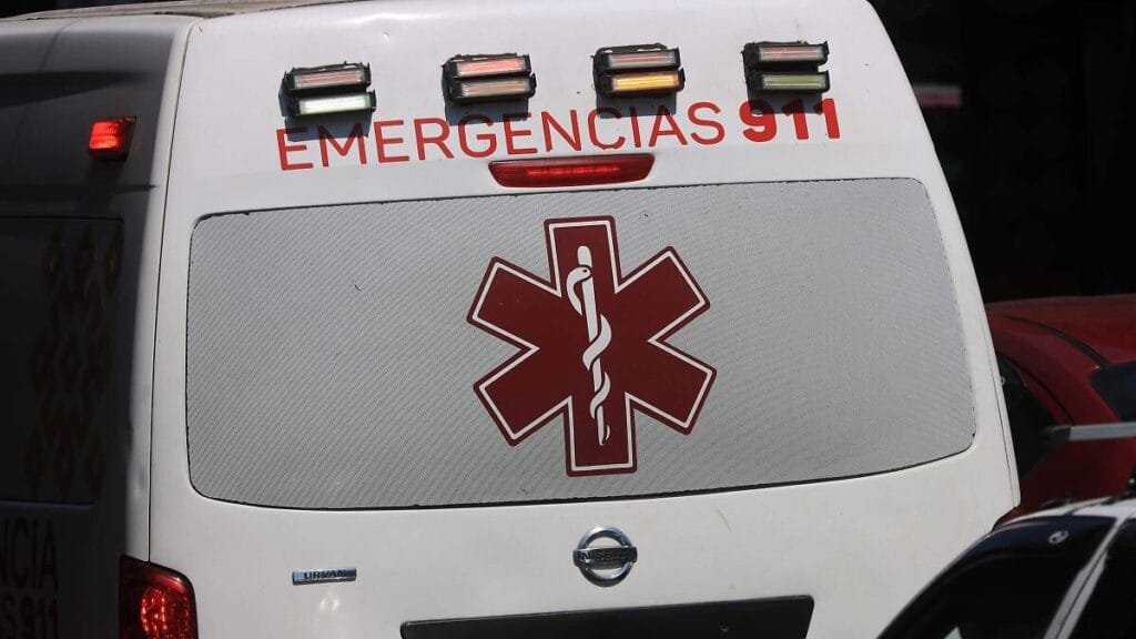 Mujer embarazada fallece en choque de auto y tractocamión en Miradores 1 mujer embarazada fallece en choque de auto y tractocamion en miradores