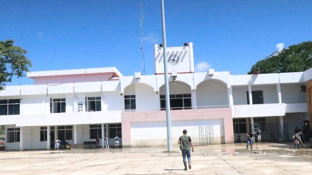 Nepotismo en ayuntamientos de Veracruz y uso indebido de recursos 1 nepotismo en ayuntamientos de veracruz y uso indebido de recursos