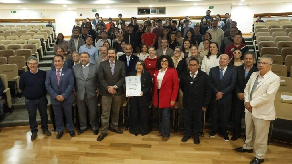 Placa conmemorativa por 50 años de Ciencias Atmosféricas UV 1 placa conmemorativa por 50 anos de ciencias atmosfericas uv