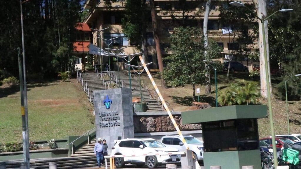 Prórroga del rector de la Universidad Veracruzana se confirma tras amparos 1 prorroga del rector de la universidad veracruzana se confirma tras amparos