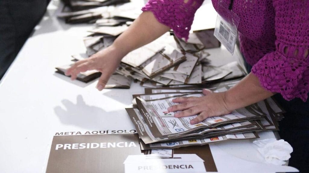 Reforma electoral busca reducir costos y eliminar duplicidades INE OPLE 1 reforma electoral busca reducir costos y eliminar duplicidades ine ople