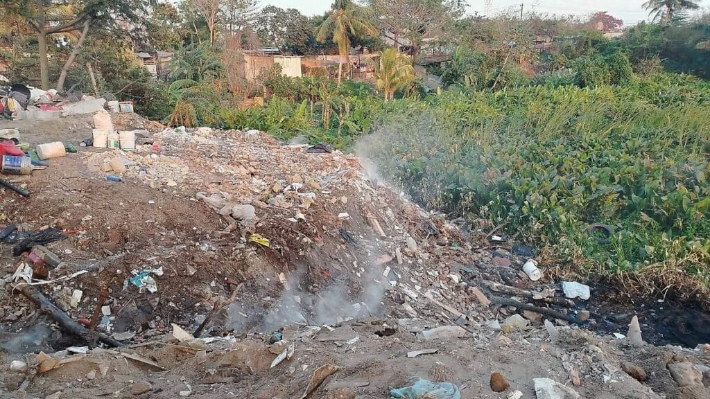 Vecinos alertan sobre relleno ilegal en laguna Olmeca Veracruz 1 vecinos alertan sobre relleno ilegal en laguna olmeca veracruz