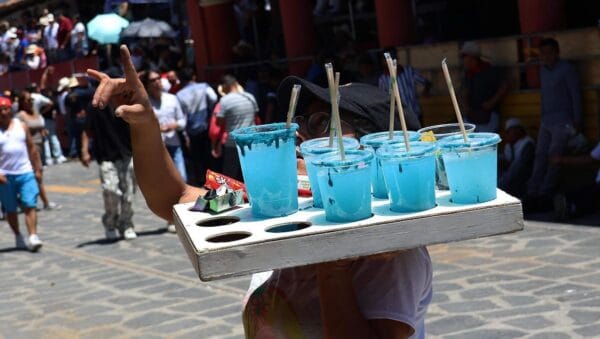 descubre como el alcoholismo esta afectando a jovenes y mujeres desde tan tempra