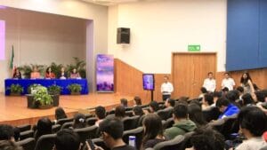 descubre como la uv esta revolucionando las carreras stem y cerrando la brecha d