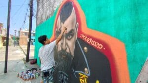 descubre el impresionante mural que poderozo creo en honor al iconico lider de p