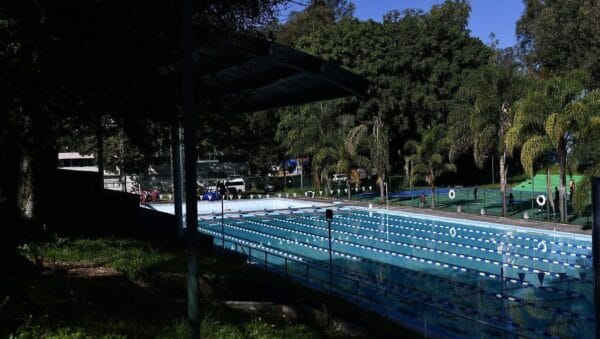 la alarmante preocupacion de los xalapenos por el cierre del centro acuatico eul